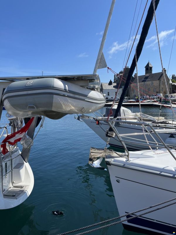 Hunter 33