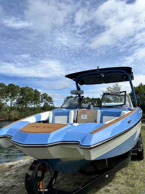 Malibu 23 MXZ