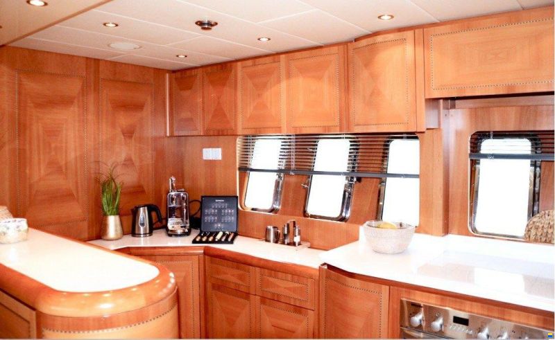 Overmarine Mangusta 72 Open