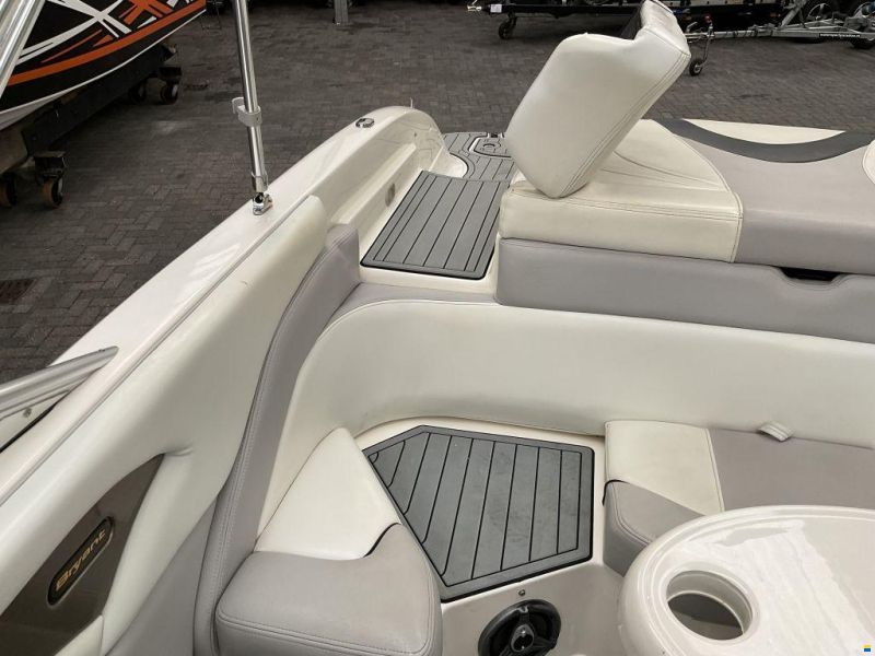 Bryant 246 Bowrider