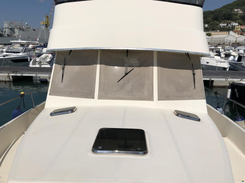 Mainship TRAWLER 400