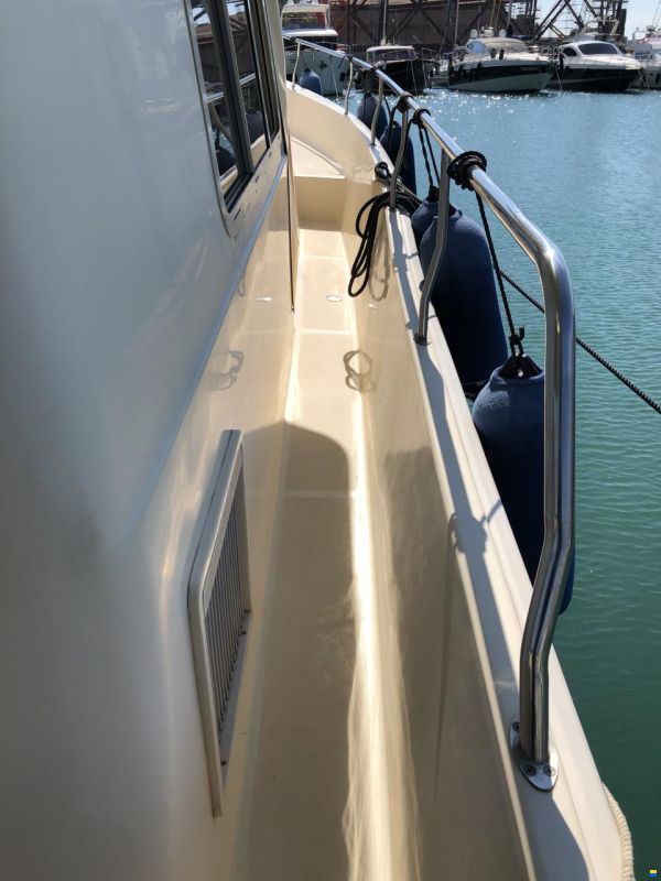 Mainship TRAWLER 400