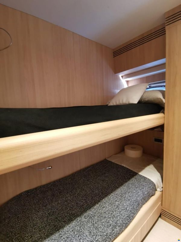 Uniesse 75 HT
