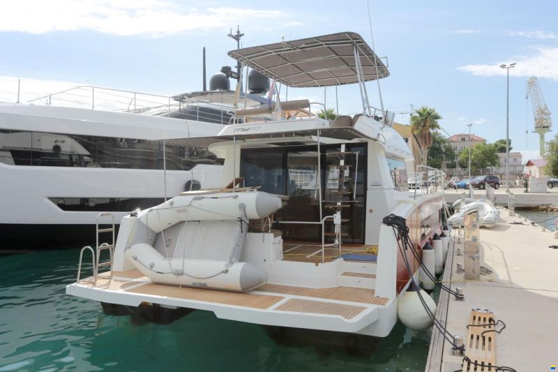 Fountaine Pajot MY 37