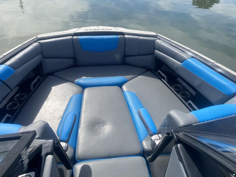 Malibu M220
