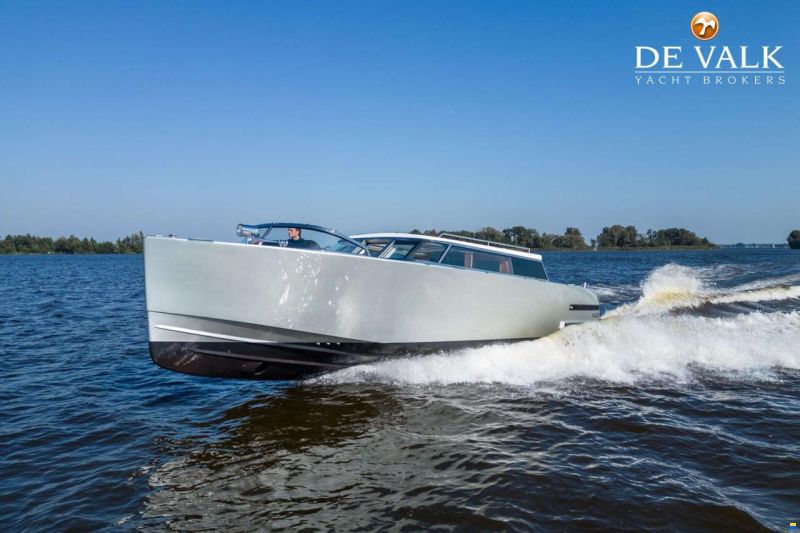 Custom Reliant X40T Limousine Tender Tax