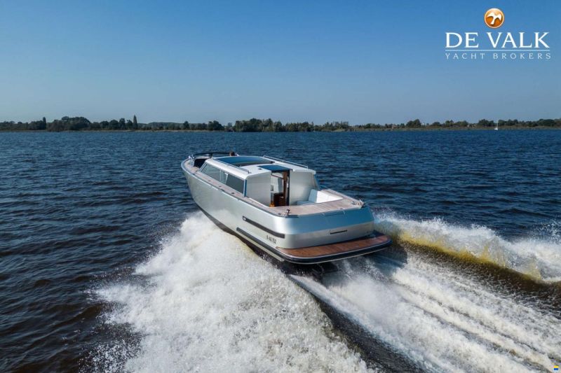Custom Reliant X40T Limousine Tender Tax