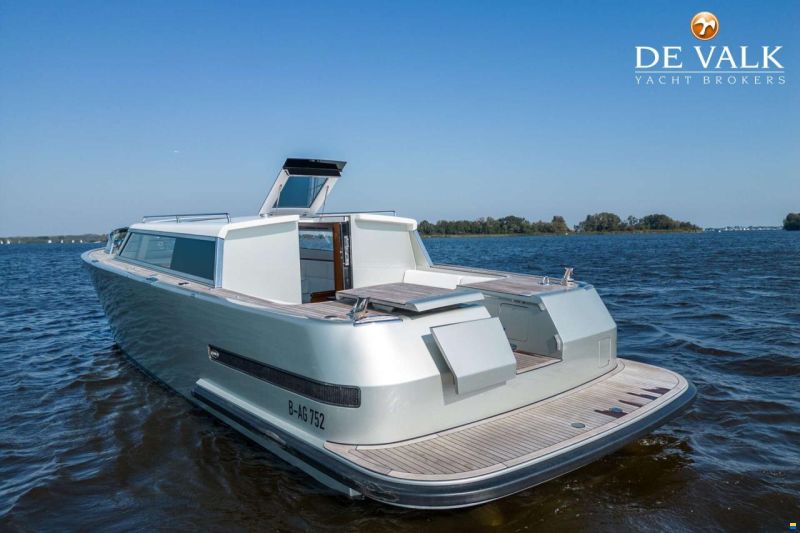 Custom Reliant X40T Limousine Tender Tax