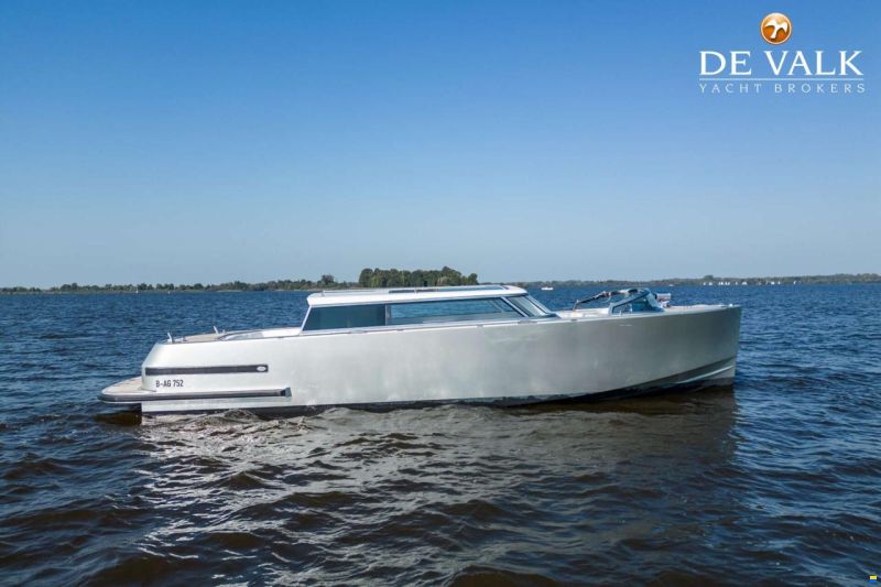Custom Reliant X40T Limousine Tender Tax