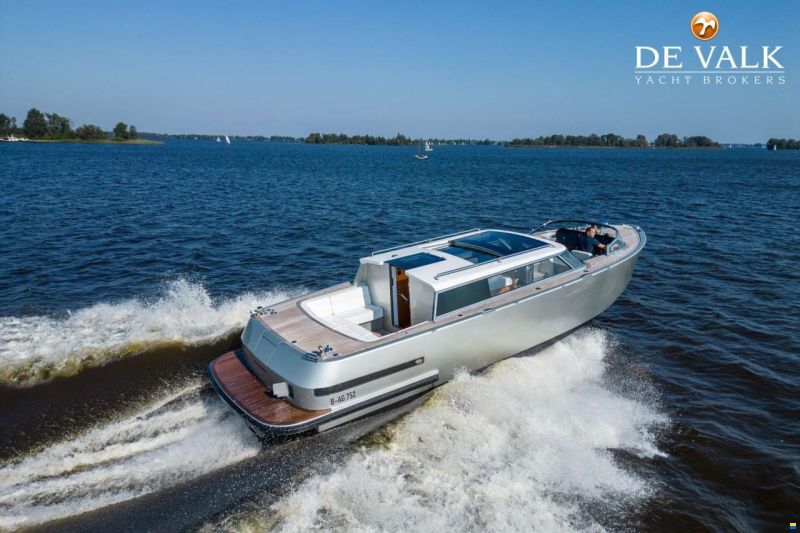 Custom Reliant X40T Limousine Tender Tax