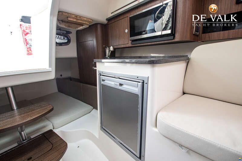 Boston Whaler 285 Conquest Pilothouse