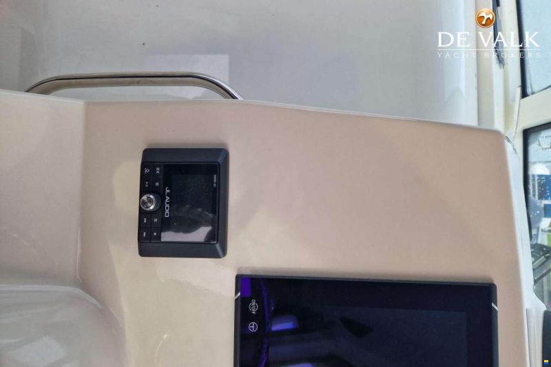 Boston Whaler 285 Conquest Pilothouse