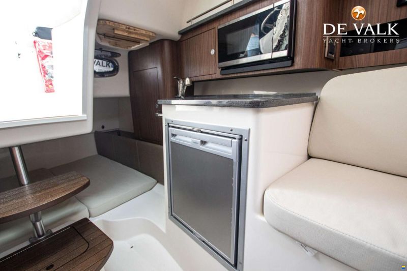 Boston Whaler 285 Conquest Pilothouse