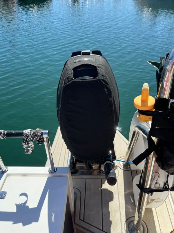 Axopar 28 Cabin