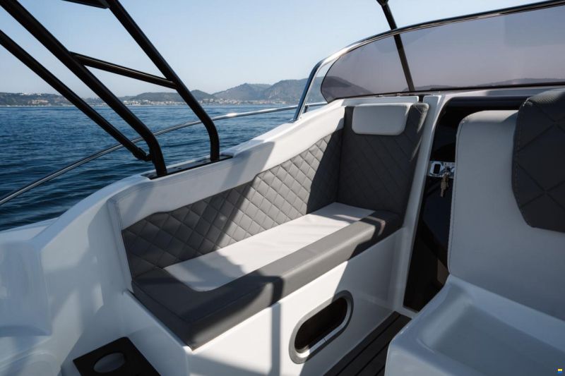 Saver 870 cabin