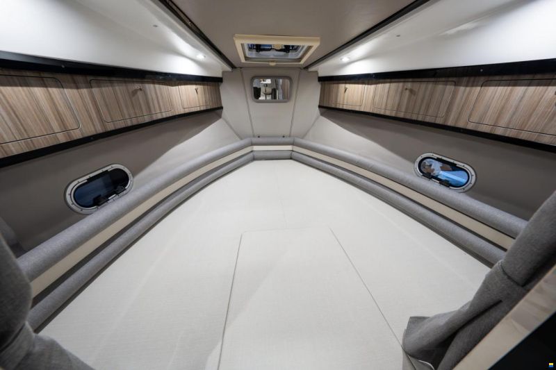 Saver 870 cabin