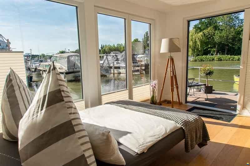 11m Ferienwohnung auf dem Wasser