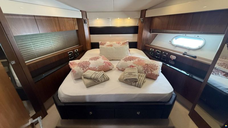 Sunseeker 64 PREDATOR - 2011