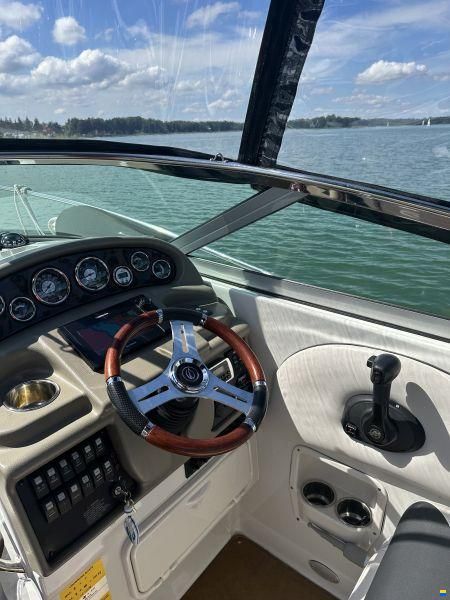 Crownline 264CR