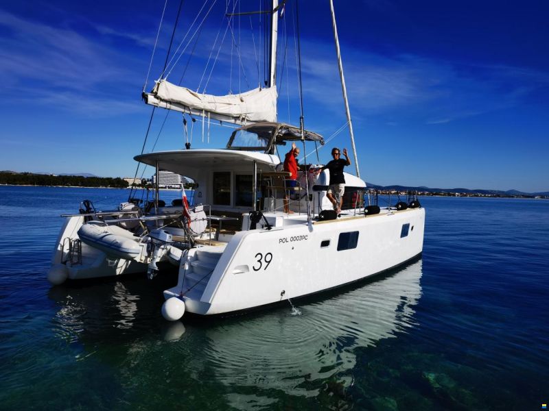 Lagoon 39