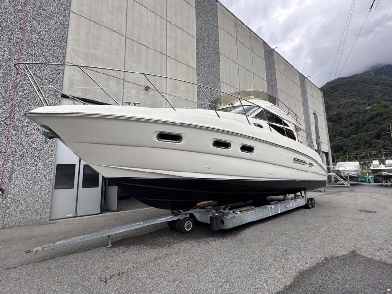 Sealine F42/5