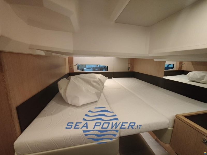 Bavaria SR 38 Open Top Charter