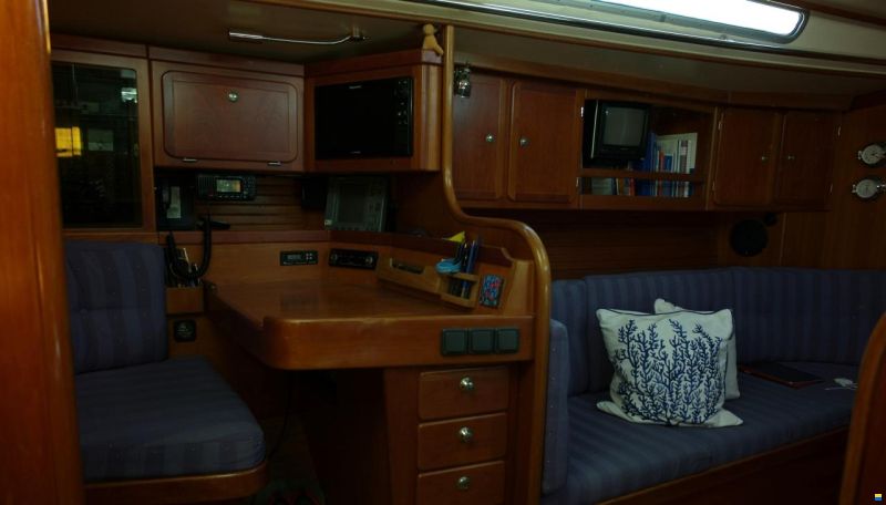 Helmsman 43