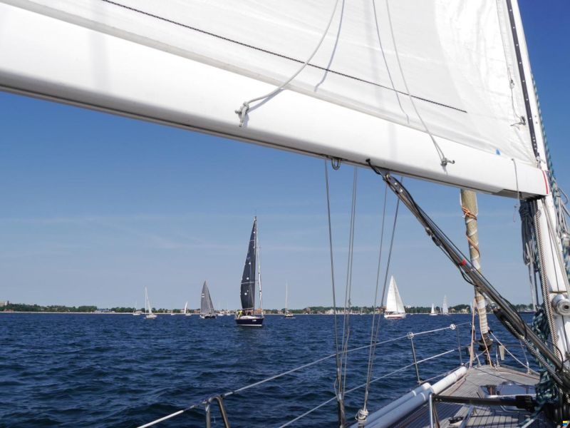 Helmsman 43