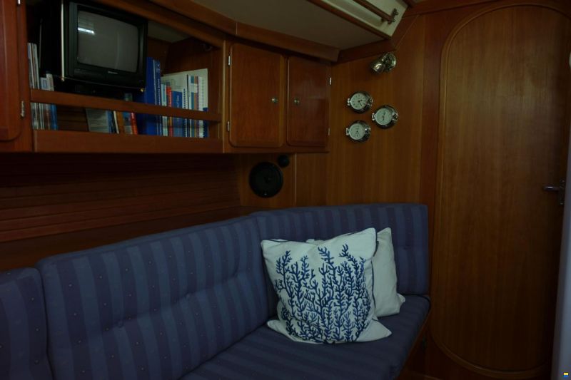Helmsman 43