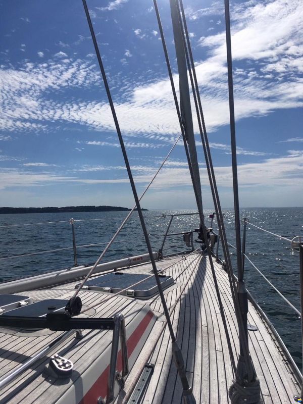 Helmsman 43