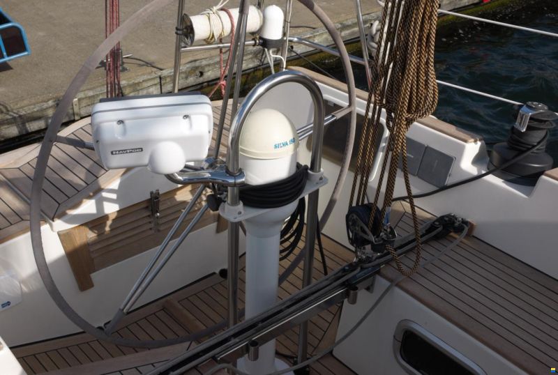 Helmsman 43