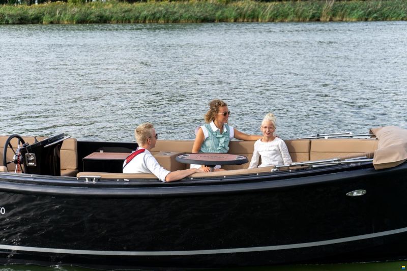 Maxima 650 Flying Lounge