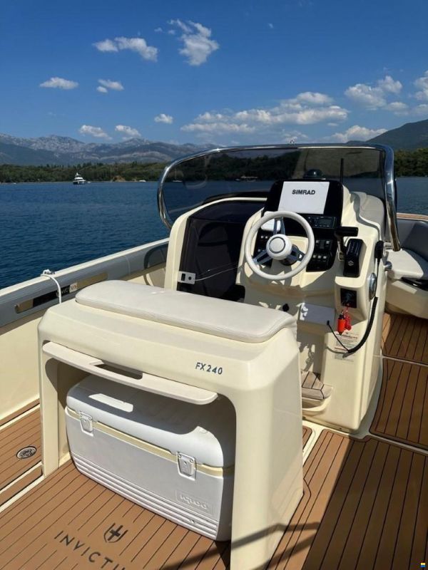 Invictus FX240
