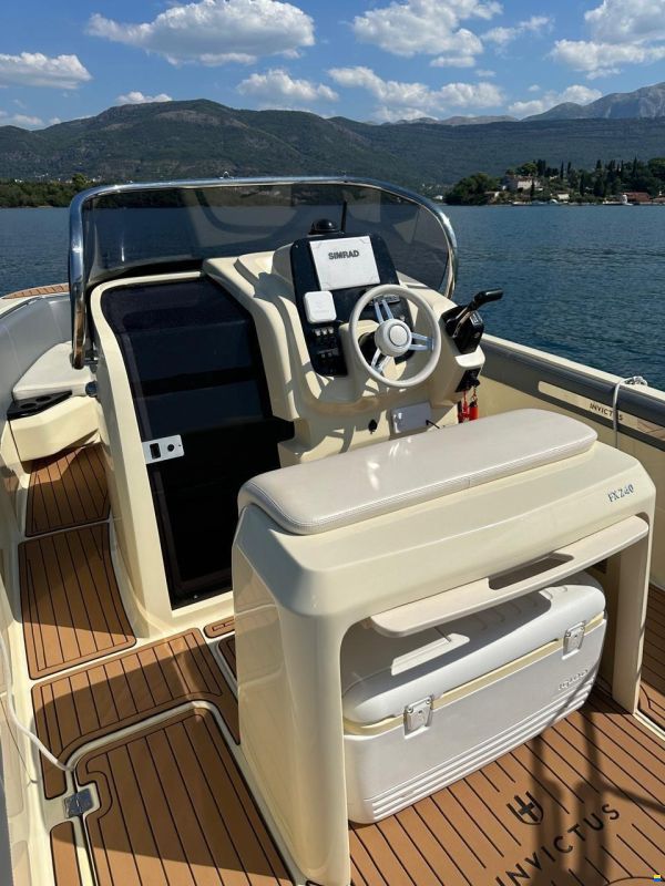 Invictus FX240