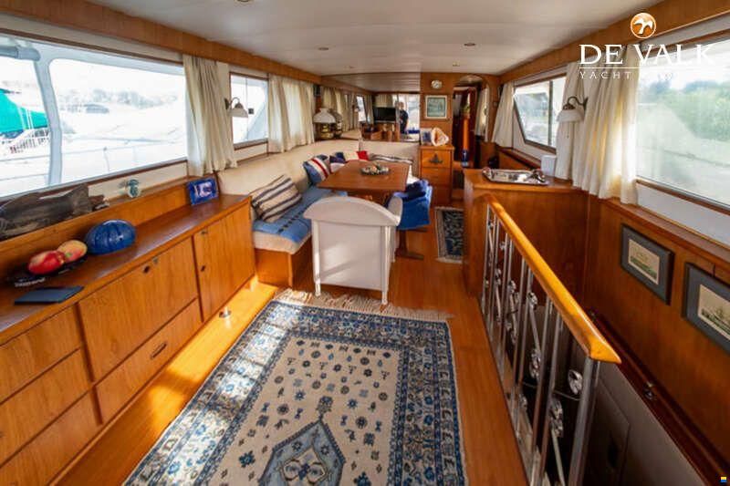 Fleur de Lys 54