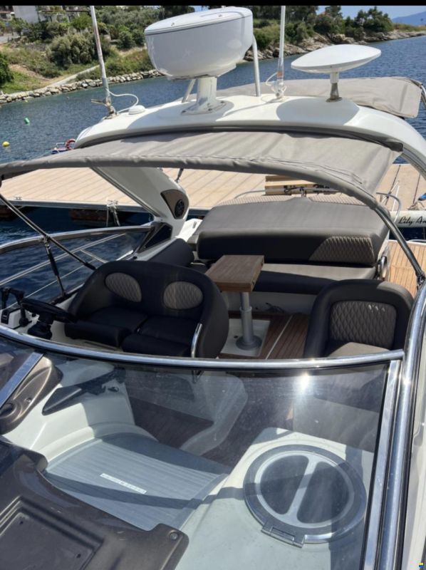 Cranchi Endurance 33