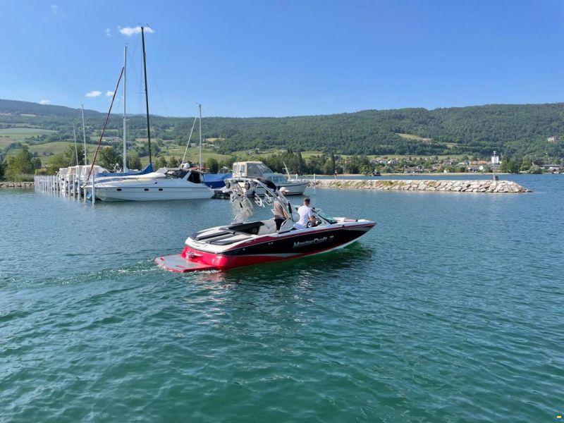MasterCraft X2 MS 200