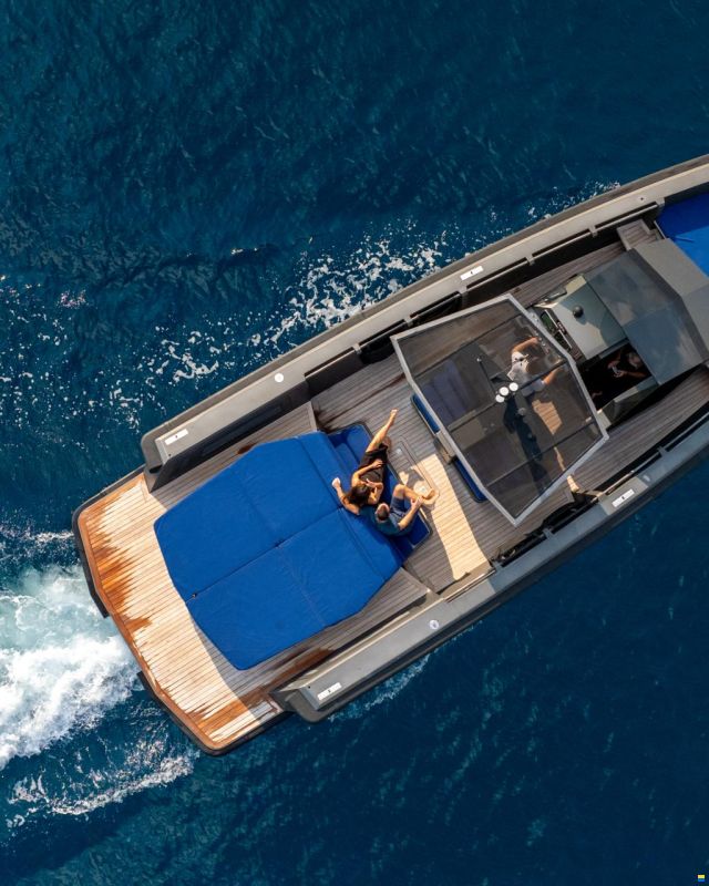 Wally Tender 45