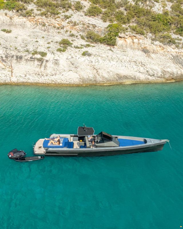 Wally Tender 45