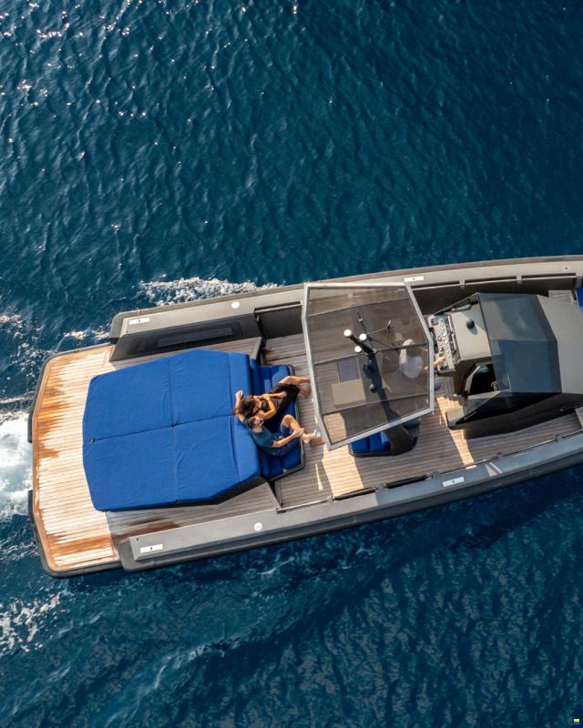 Wally Tender 45