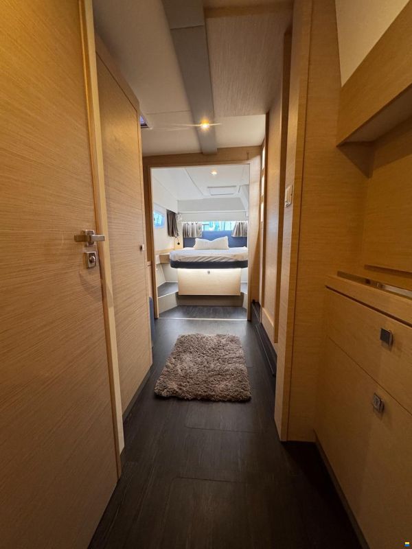 Fountaine Pajot Astrea 42