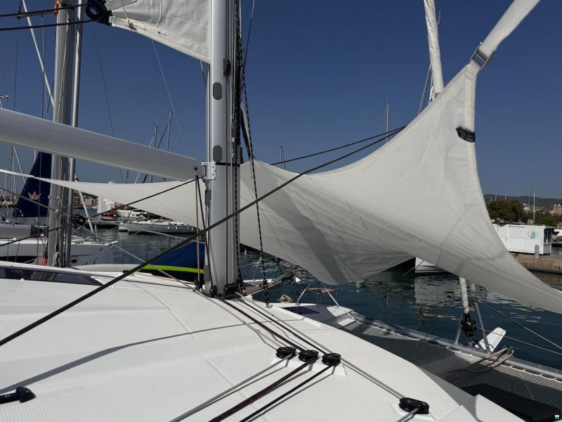 Fountaine Pajot Astrea 42