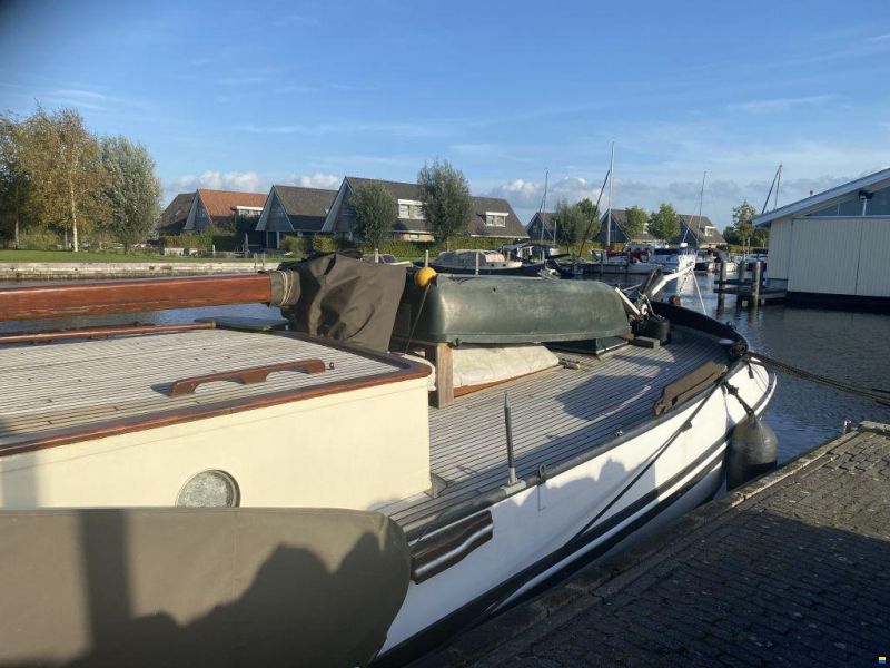 Motortjalk, woonschip