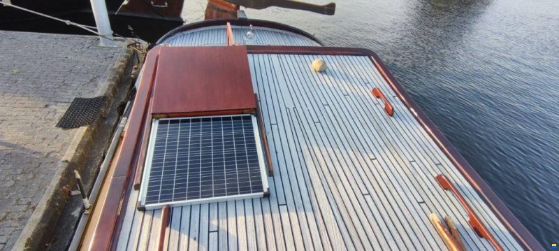 Motortjalk, woonschip