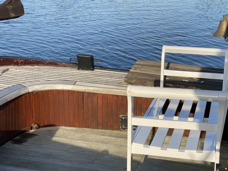 Motortjalk, woonschip