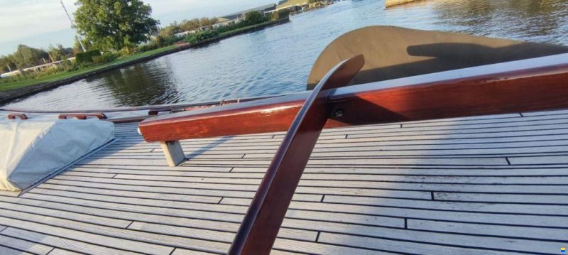 Motortjalk, woonschip