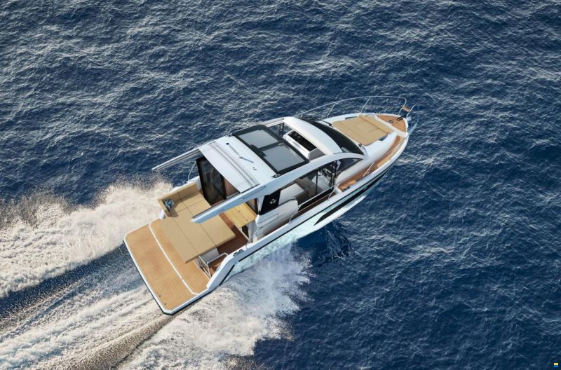 Sealine C335