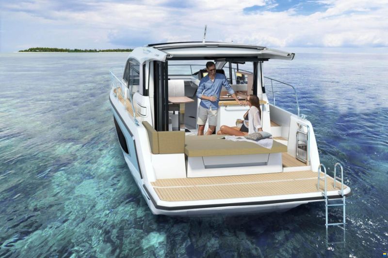 Sealine C335