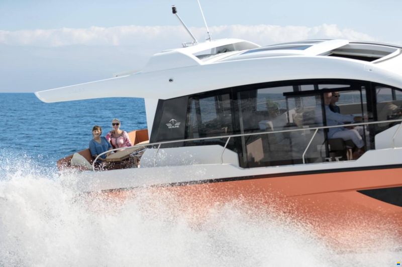 Sealine C430