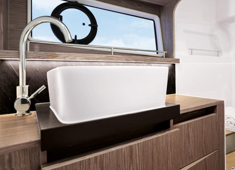 Sealine F430